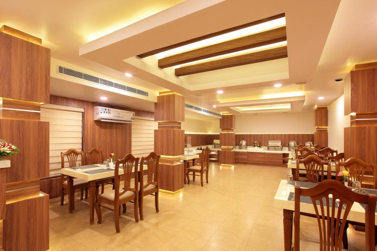 Hotel Kings Empire Kochi Eksteriør bilde